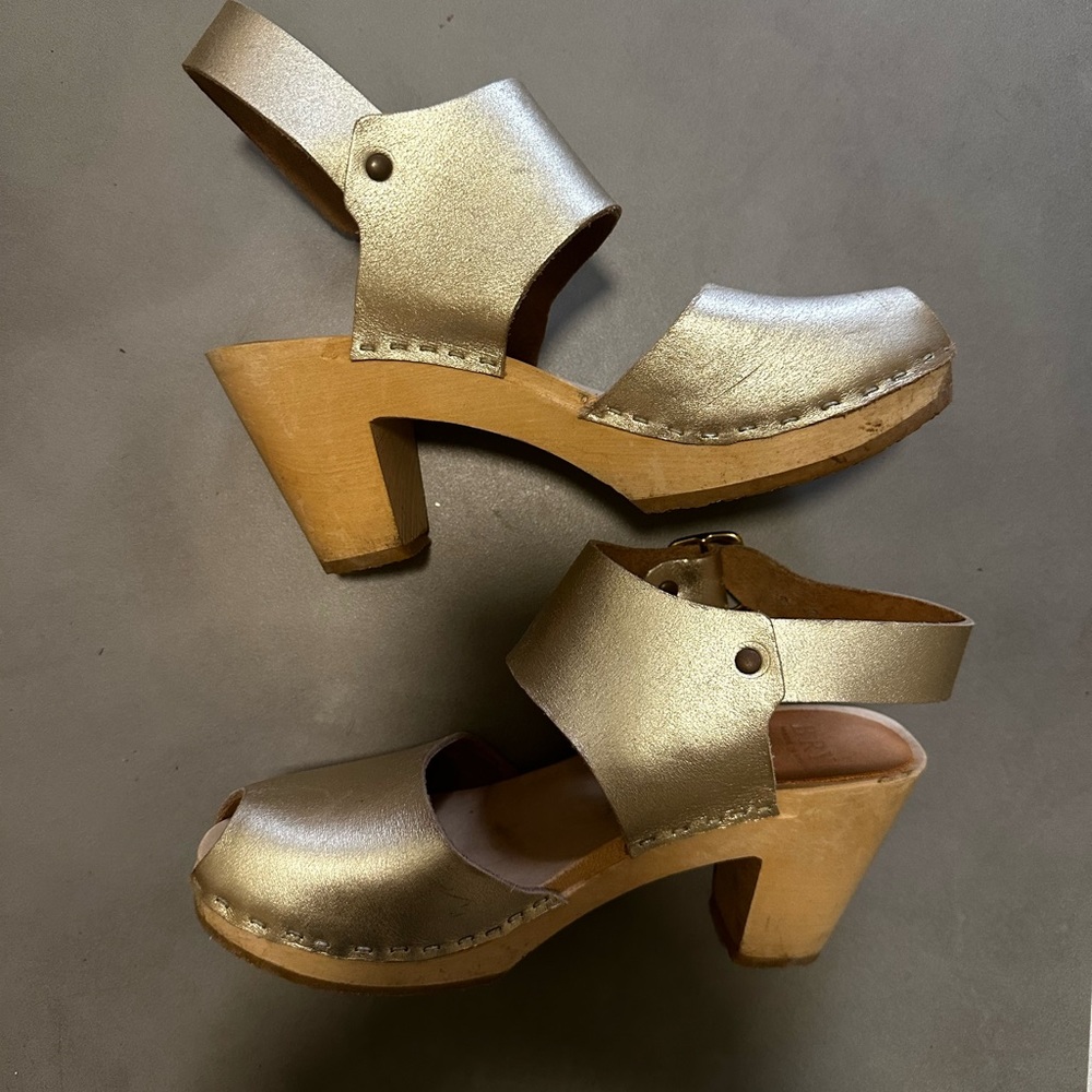 Bryr clog sandals-size 35